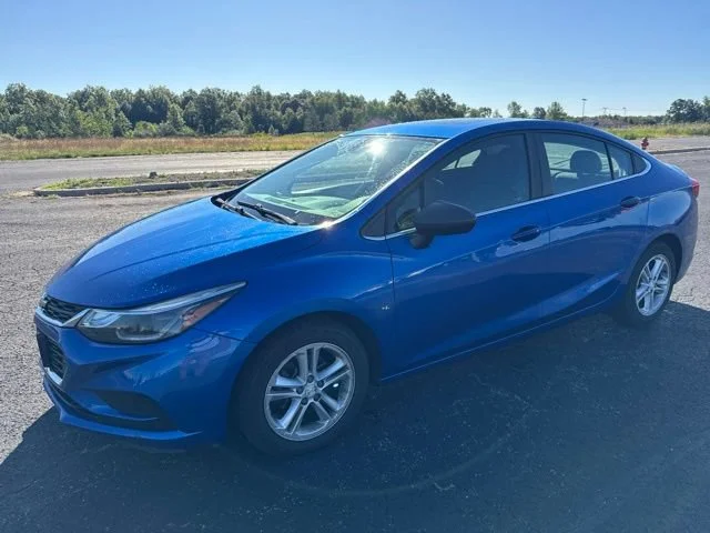 Used 2016 KINETIC BLUE METALLIC Chevrolet LT image 1