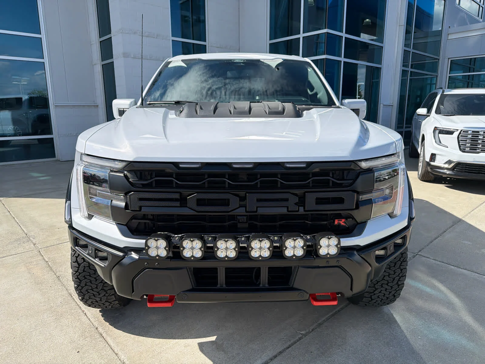 Used 2025 Wht/white Ford Raptor image 8
