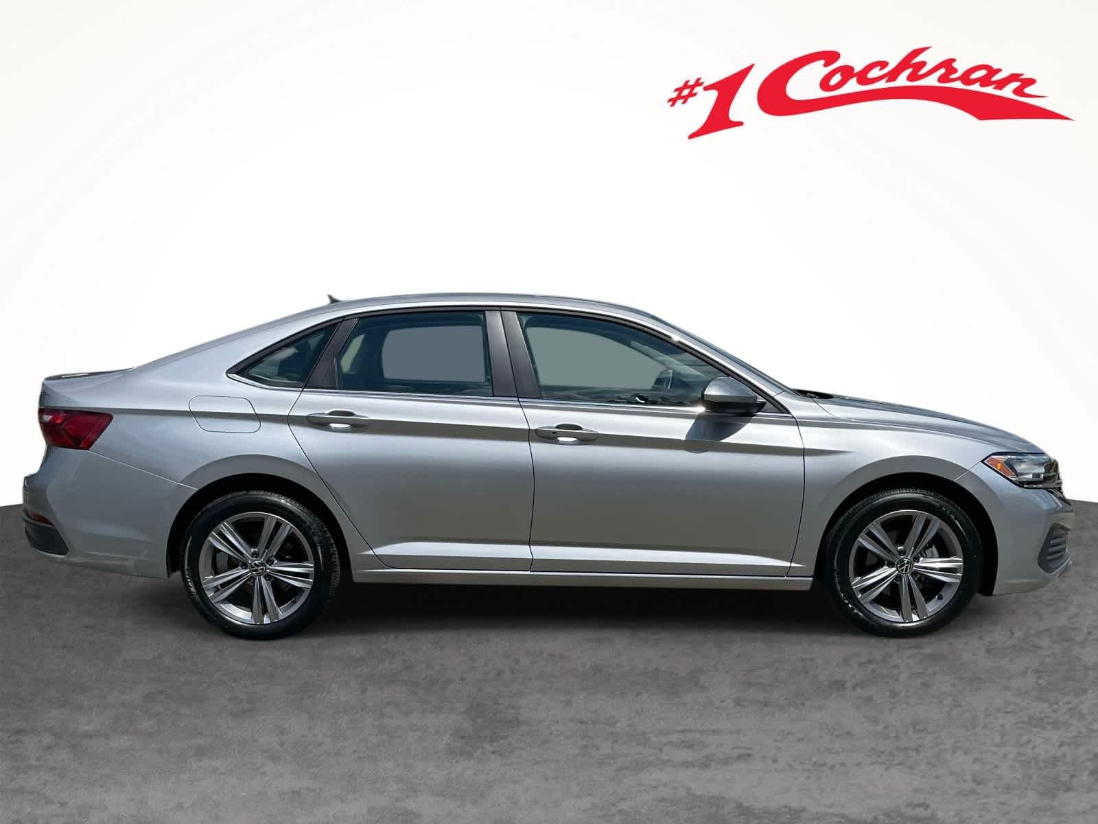 Used 2024 Pyrite Silver Metallic Volkswagen SE image 8