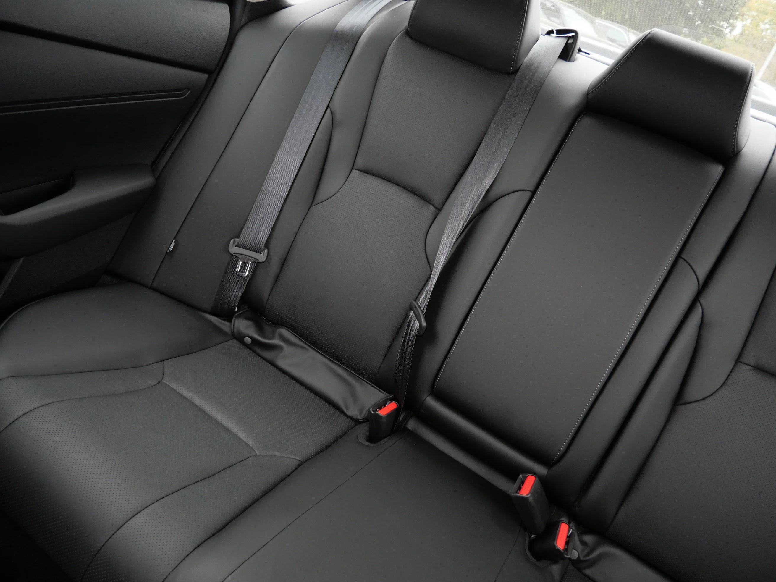 Used 2024 Crystal Black Pearl Honda EX-L image 12