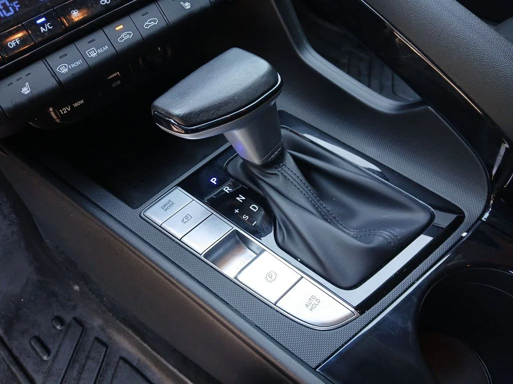 Used 2023 Black Hyundai SEL image 36