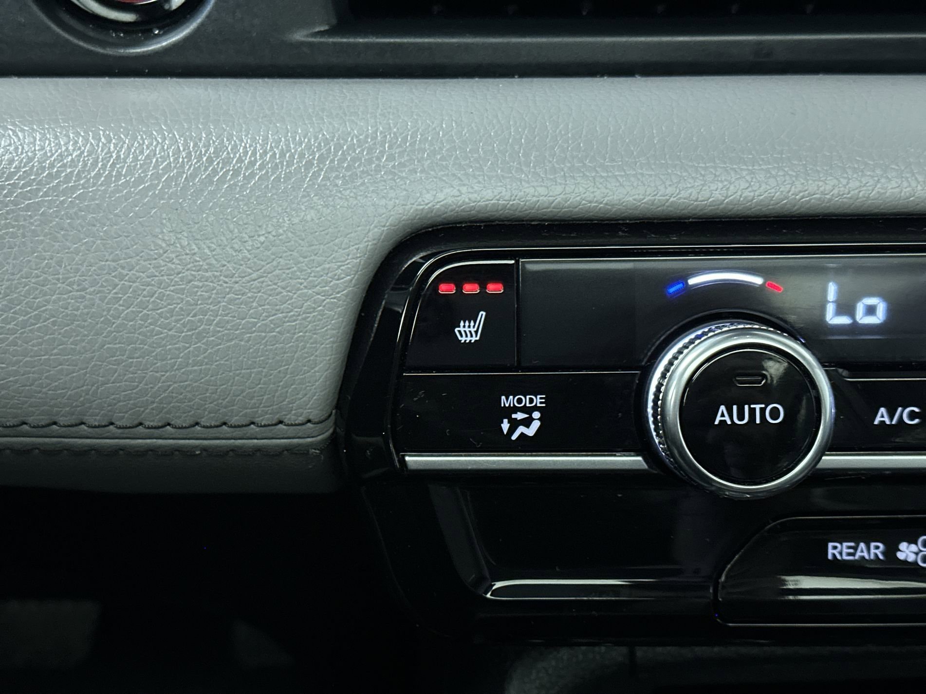 Used 2023 Platinum White Pearl Honda Touring image 21