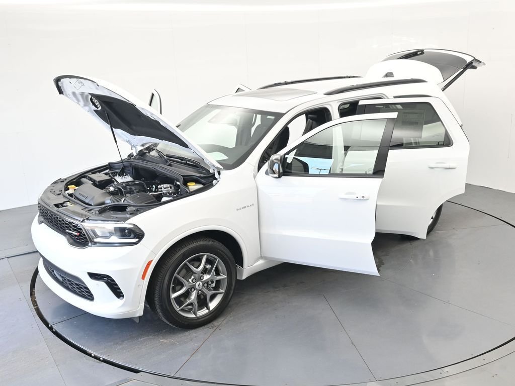 New 2026 White Knuckle Clear-Coat Exterior Paint Dodge GT Plus HEMI V8 image 45