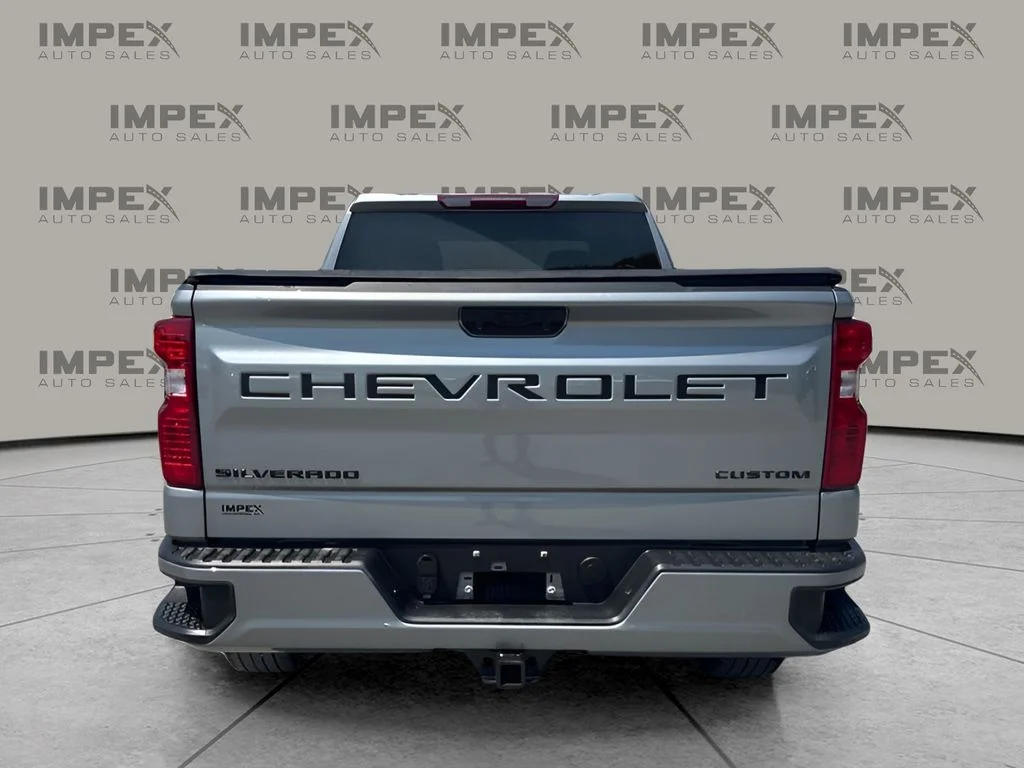 Used 2024 Gray Chevrolet Custom image 4