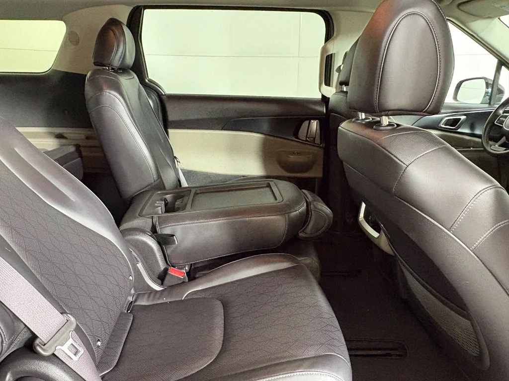 Used 2025 Gray Kia LXS image 15