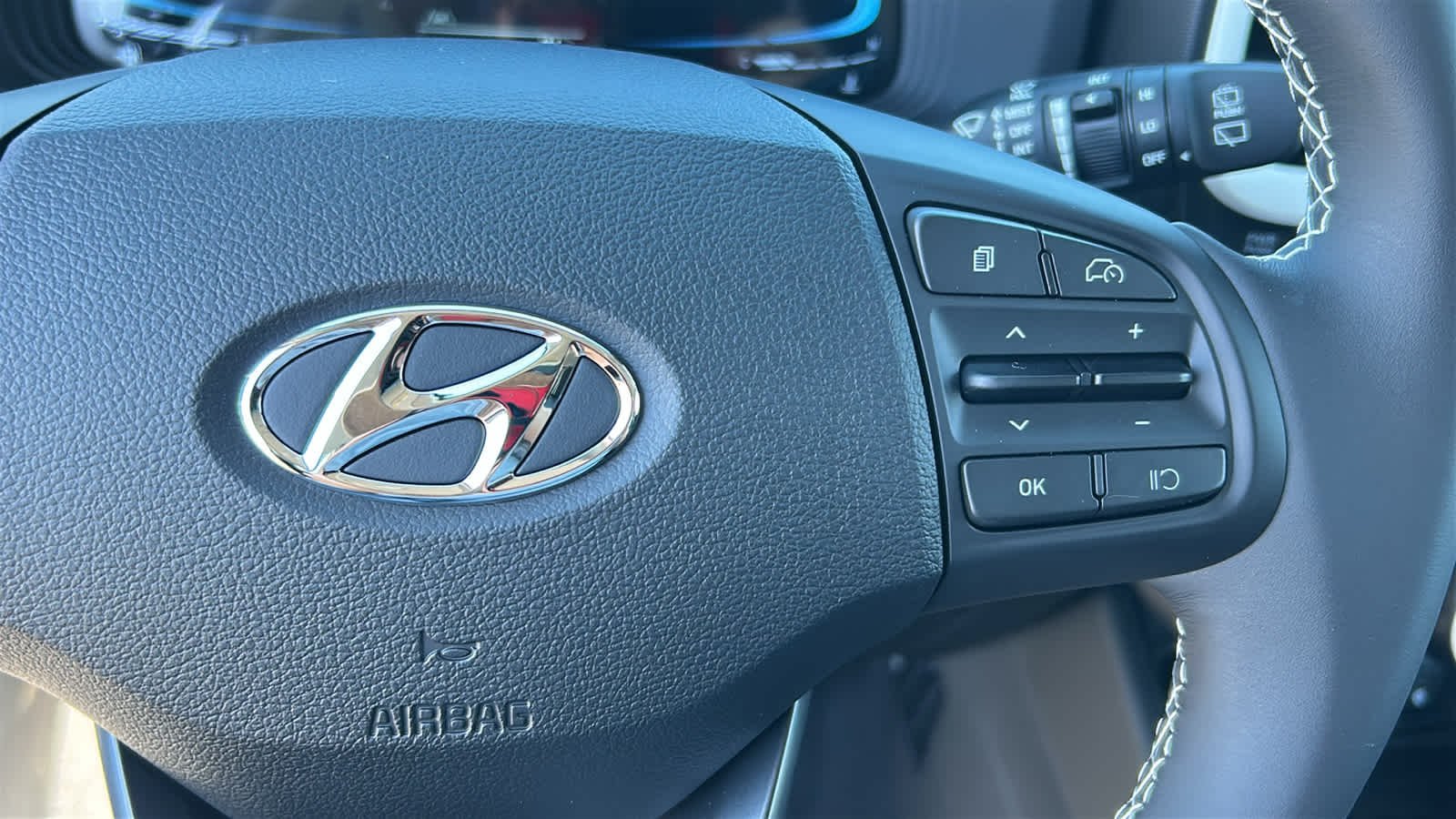 New 2026 Ecotronic Gray w/Black Roof Hyundai SEL w/Two-Tone Roof image 20