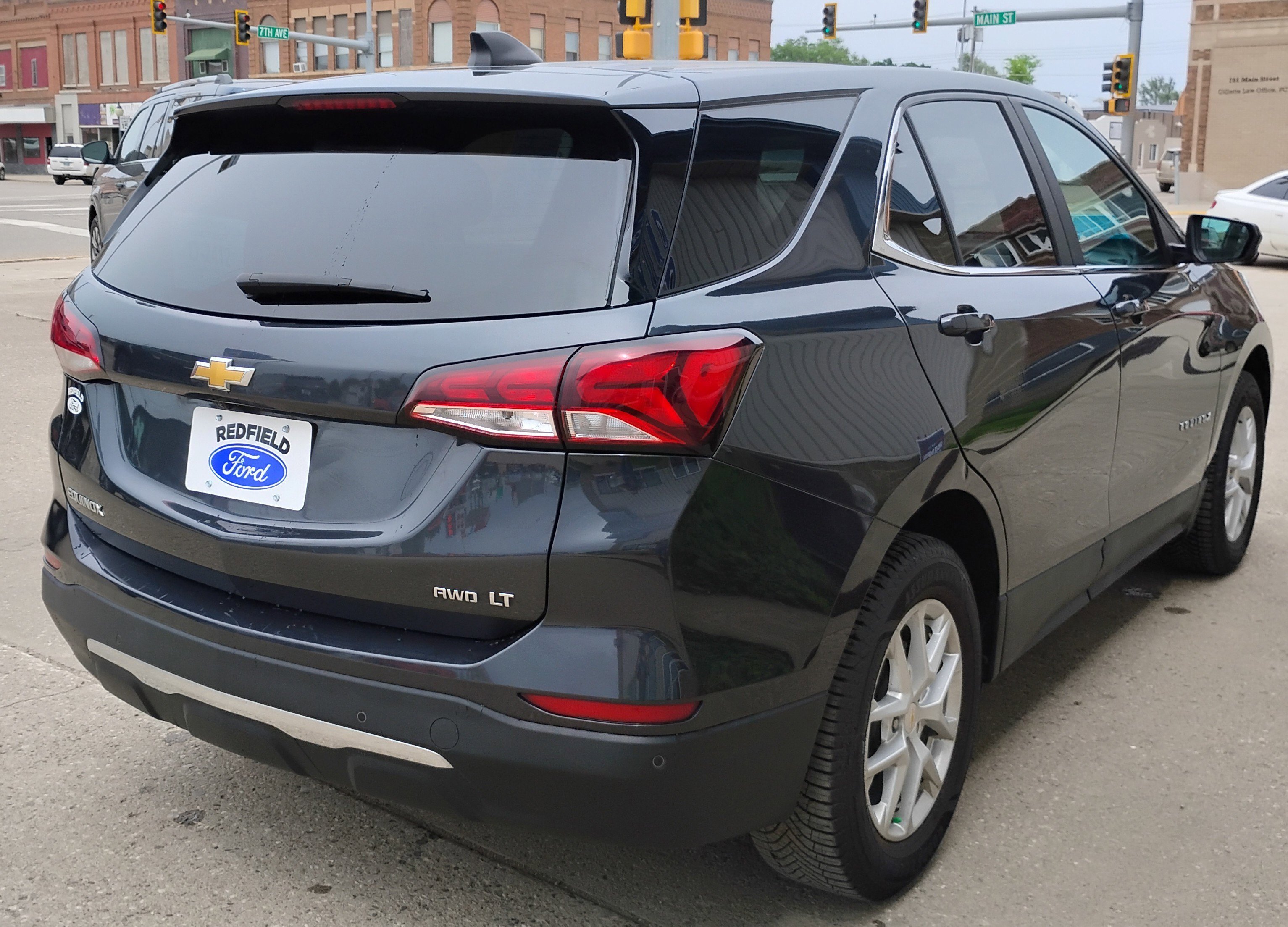 Used 2022 Iron Gray Metallic Chevrolet LT image 6
