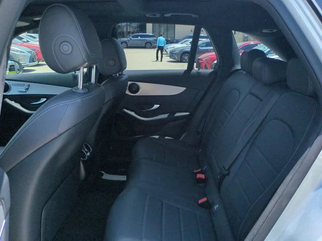 Used 2020  Mercedes-Benz GLC 300 image 12
