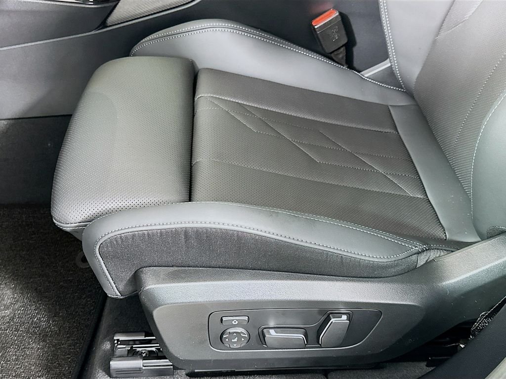Used 2026 Brooklyn Grey Metallic BMW 30 xDrive image 21