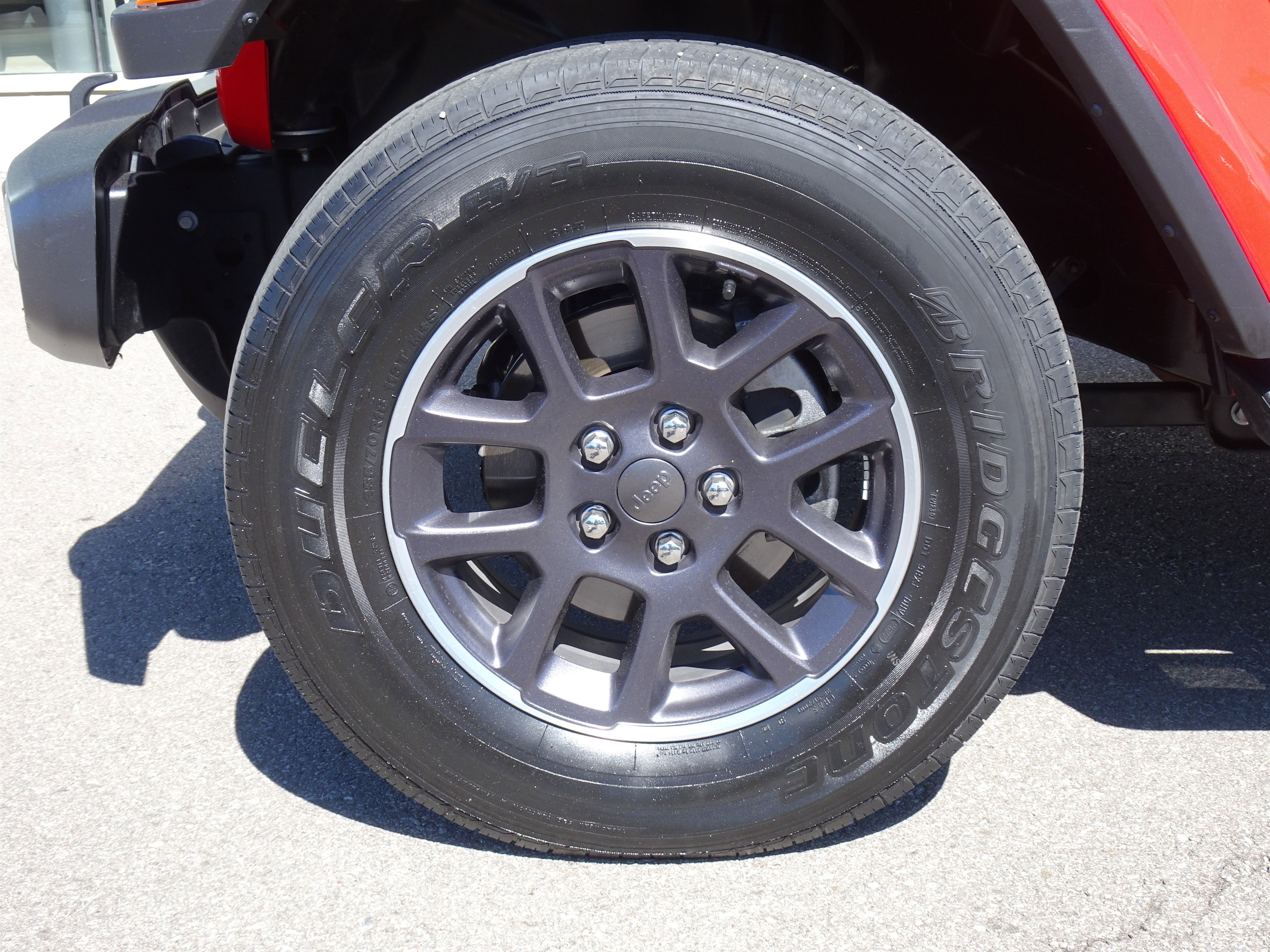 Used 2022 Firecracker Red Clearcoat Jeep Overland image 28