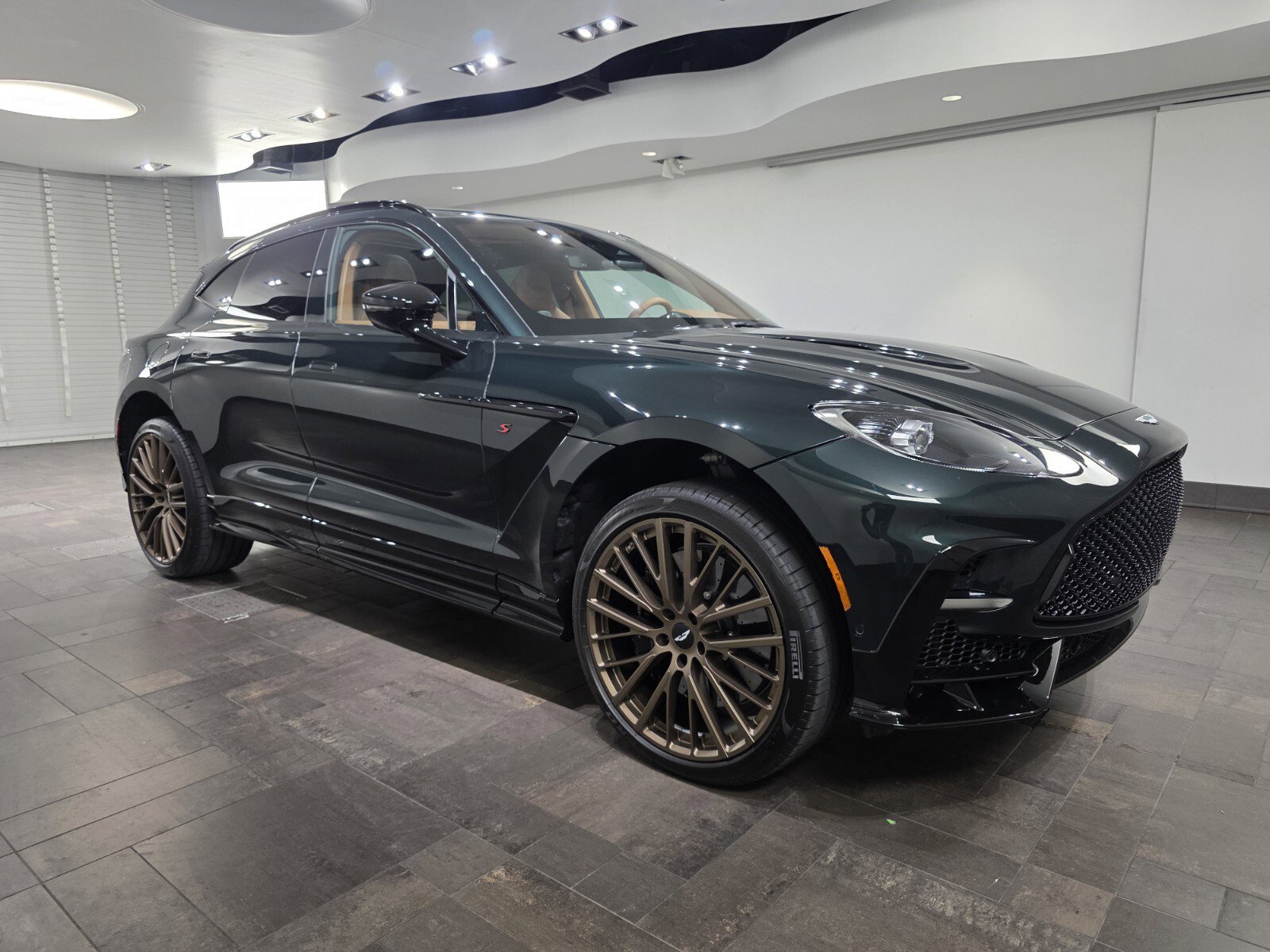 2026 Aston Martin DBX 4.0 V8 S AWD's photo
