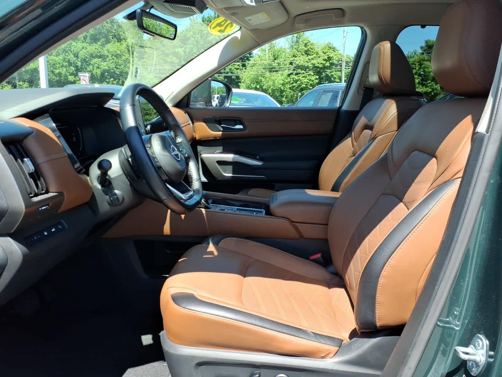 Certified Used 2024 Obsidian Green Pearl Nissan Platinum image 11
