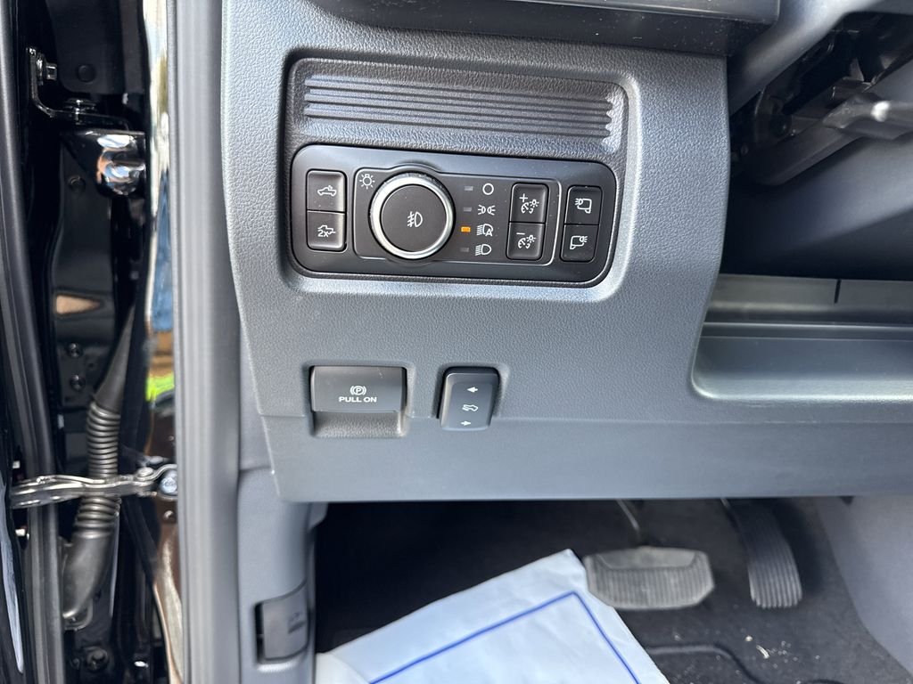 New 2026 Agate Black Metallic Ford F-350® Lariat® image 21