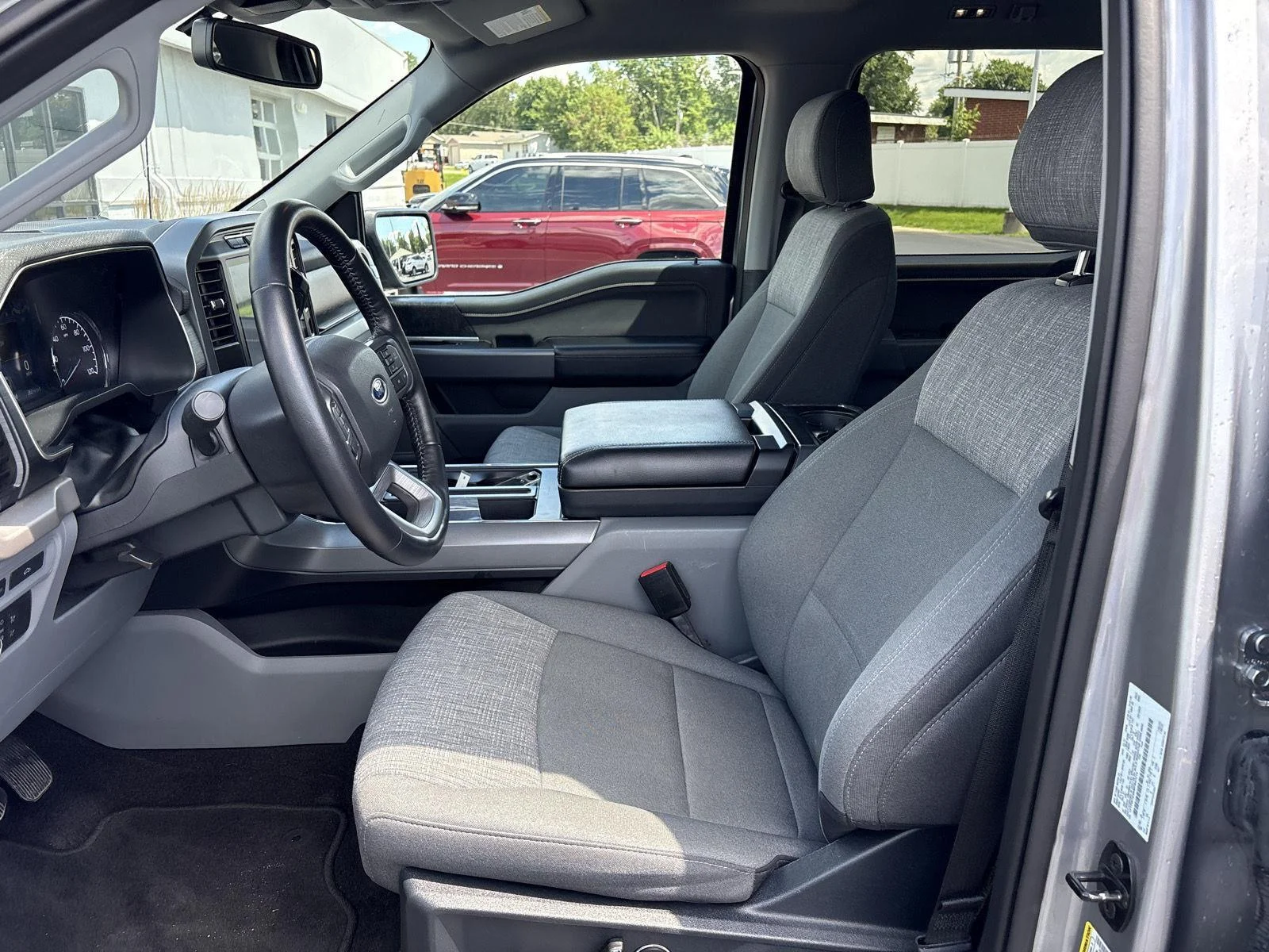 Used 2021 Iconic Silver Metallic Ford XLT image 9