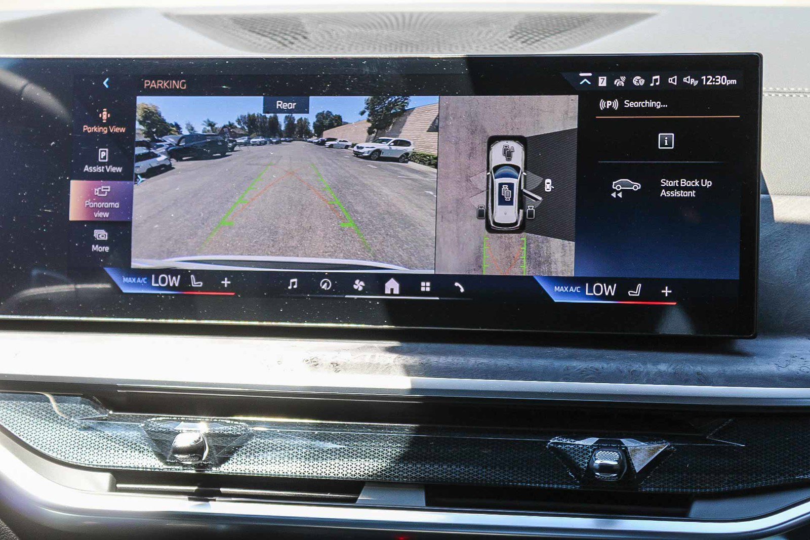 New 2026 Alpine White BMW sDrive40i image 14