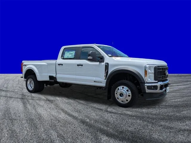 New 2026 Oxford White Ford F-450® XL image 2