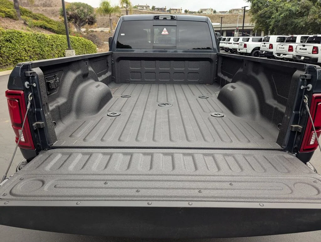 2026 RAM 3500 Limited - Photo 28