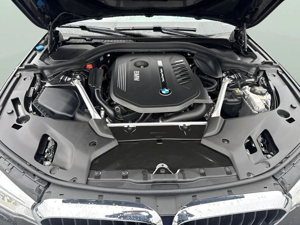 Used 2019 Gray BMW 540i xDrive image 21