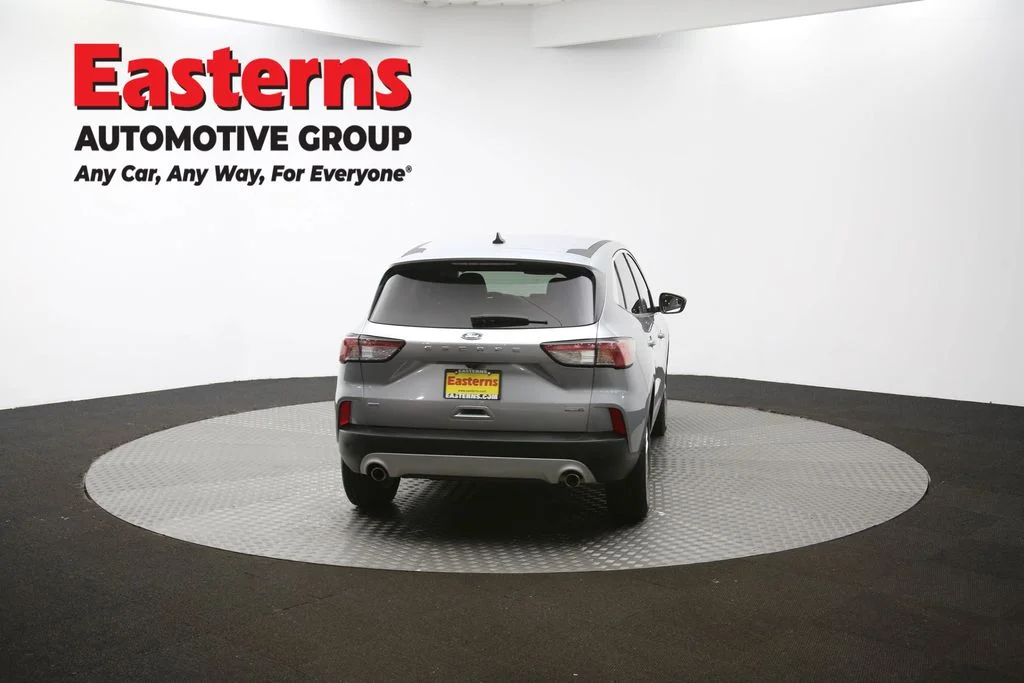 Used 2022 Silver Ford SE image 37