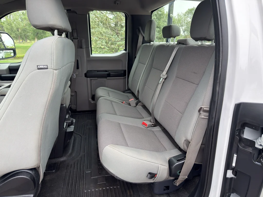 Used 2019 Oxford White Ford XL image 25