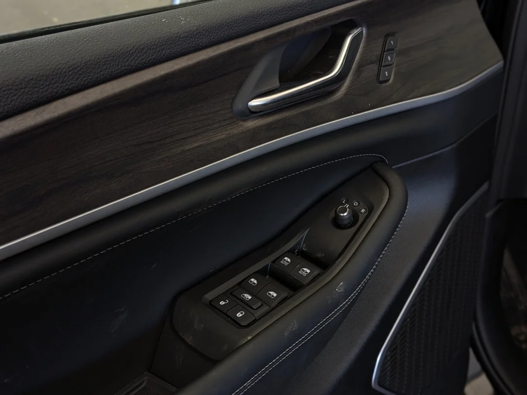 New 2026 Black Jeep Limited Reserve - - 4x4 - Nappa Leather - Ventilated Seats - Trailer Tow Pack & More! image 13