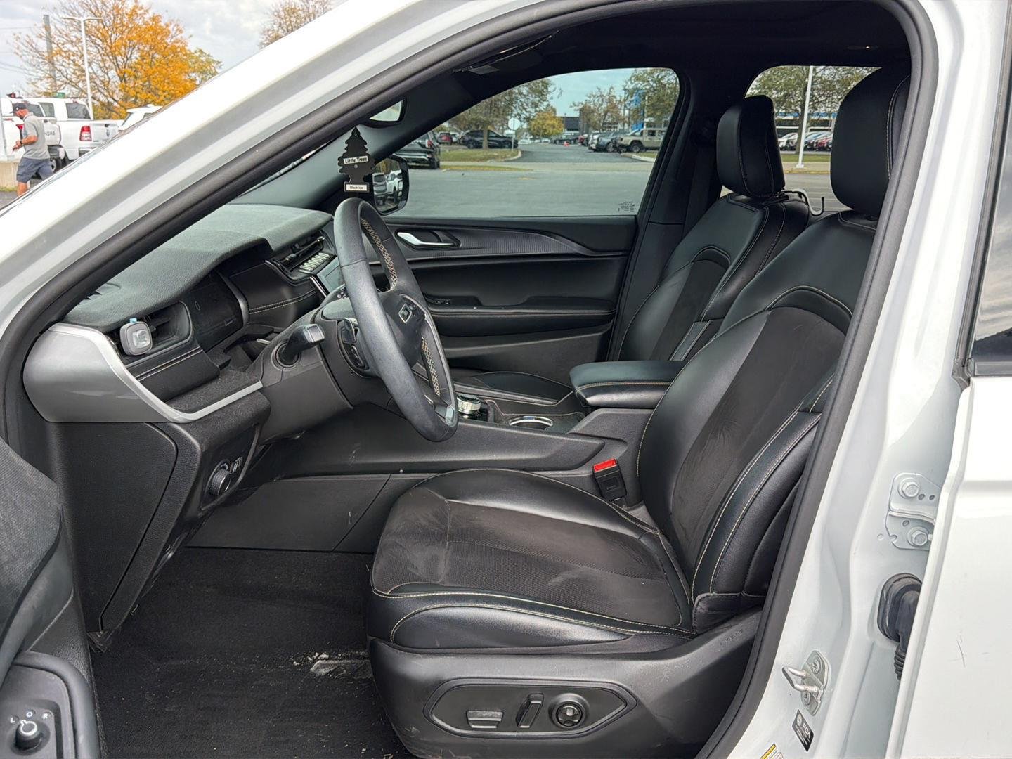 Used 2023 Bright White Clearcoat Jeep Altitude X image 16