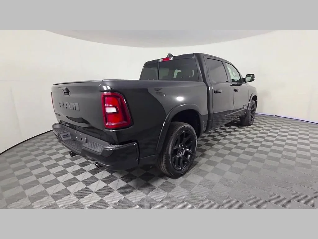 New 2026 Diamond Black Crystal Pearl-Coat Exterior Paint RAM Laramie image 25