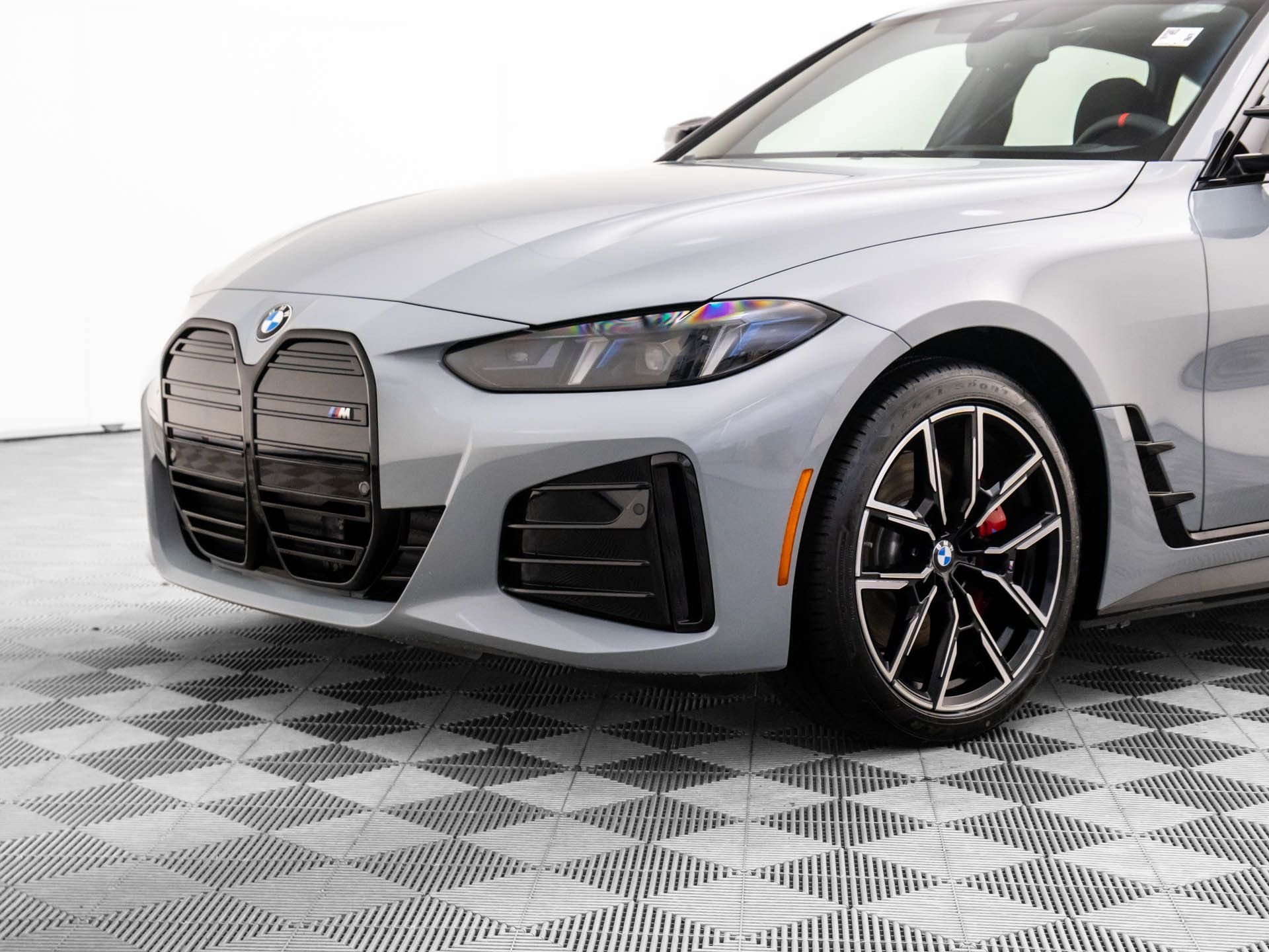 New 2026 Brooklyn Grey Metallic BMW M60 image 36