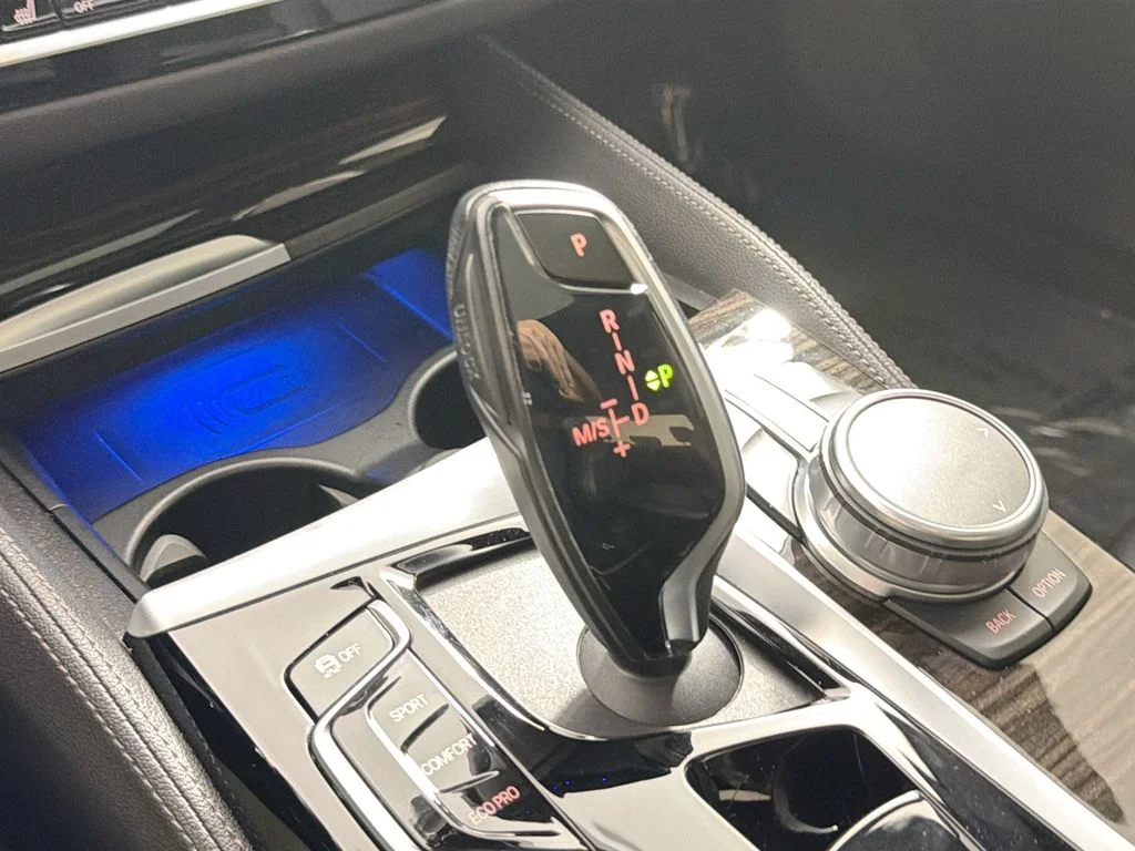 Used 2021 White BMW 540i image 17