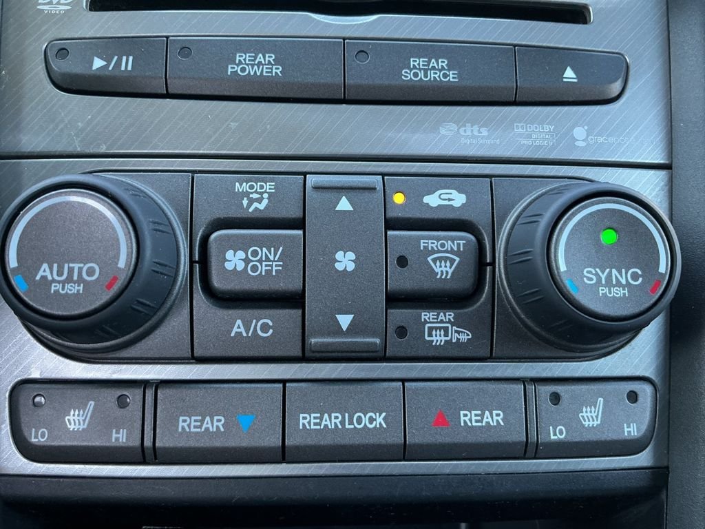 Used 2013 White Honda Touring image 19
