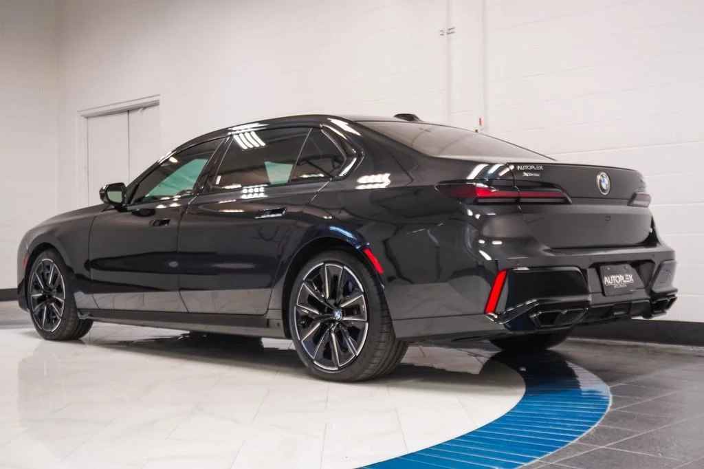 Used 2023 Black BMW 760i xDrive image 35