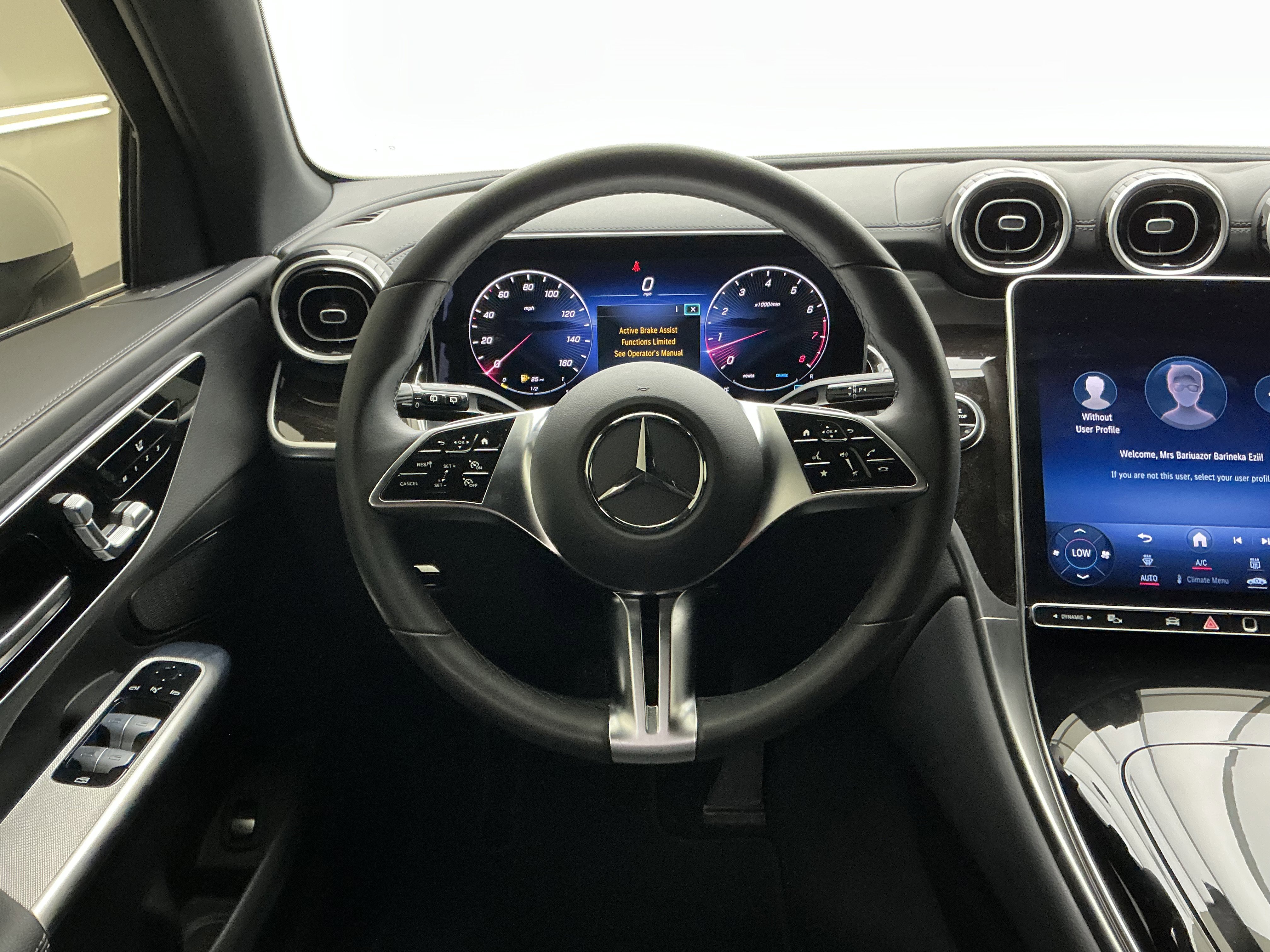 Used 2024 White Mercedes-Benz GLC 300 image 20