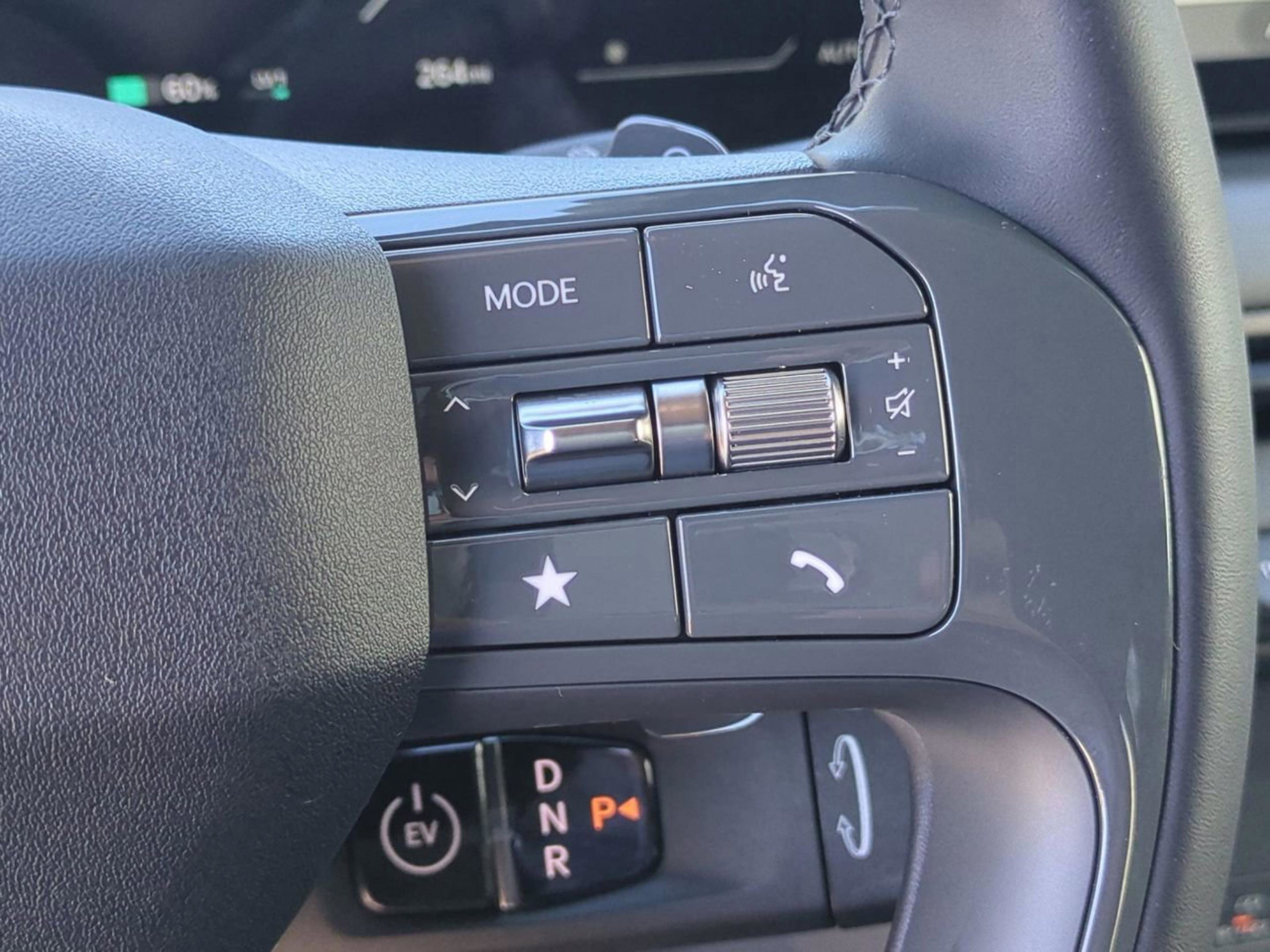 2026 Kia EV9 Light - Photo 24