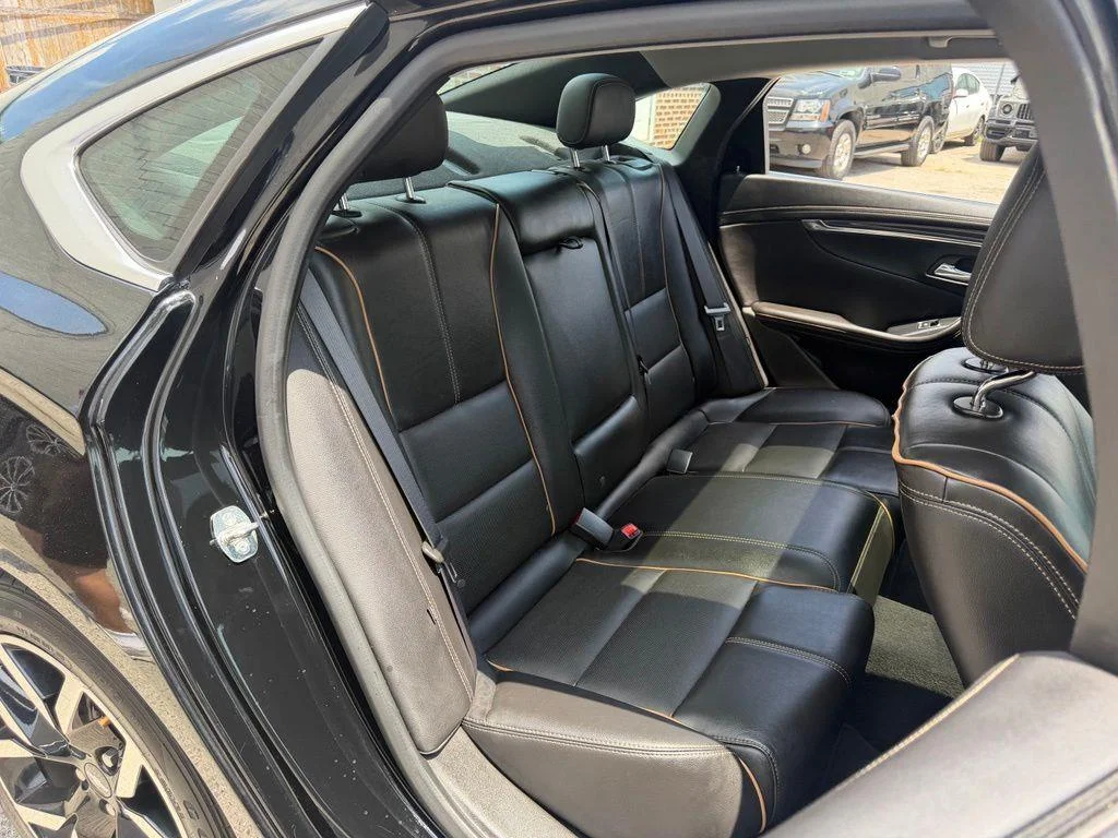 Used 2019 Black Chevrolet Premier image 13