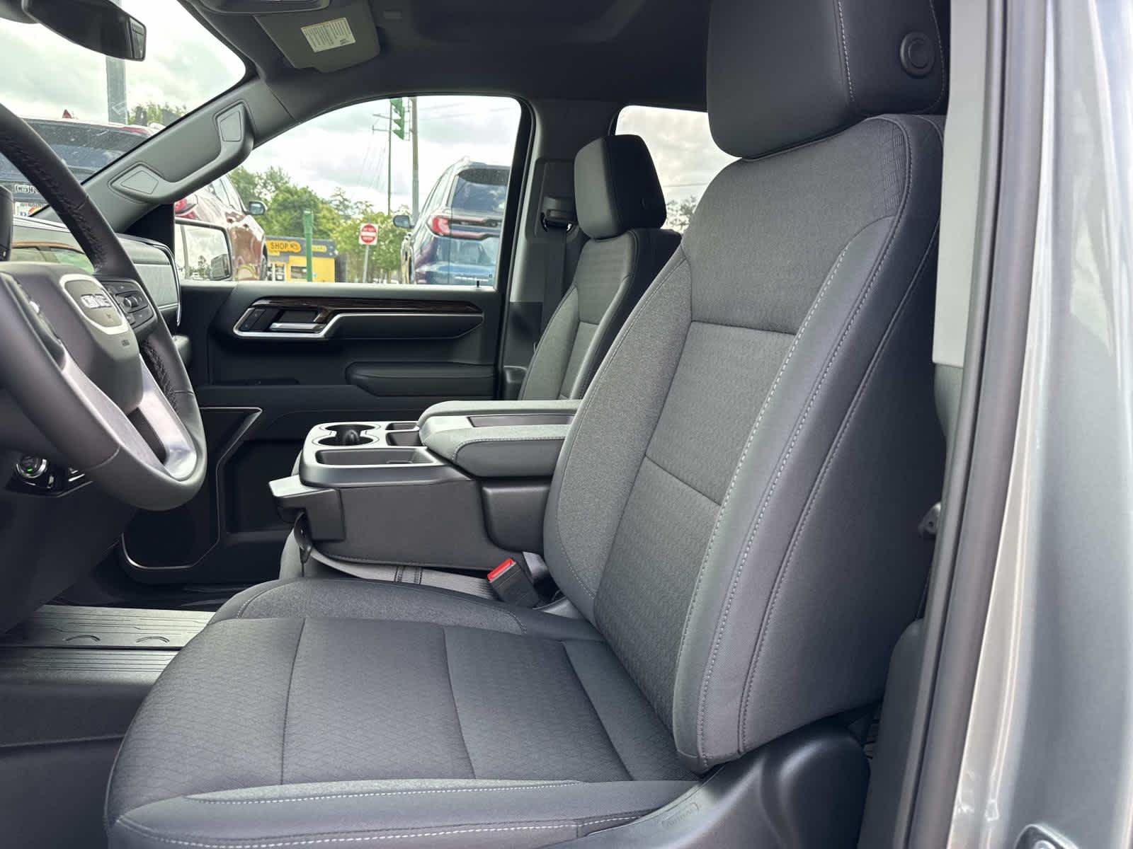 2026 GMC Sierra 1500 SLE - Photo 9