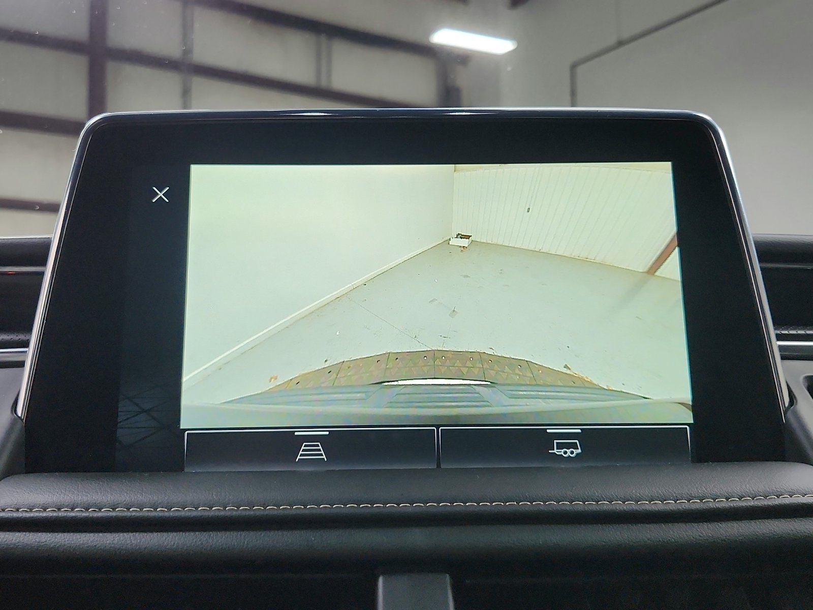 Used 2023 Black GMC SLT image 17
