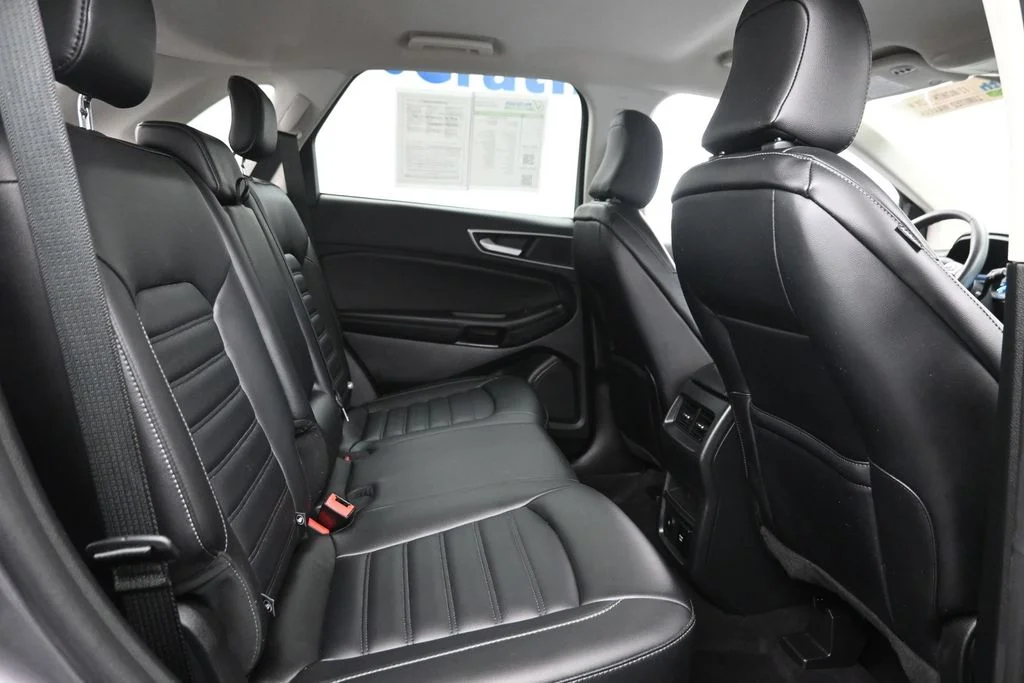 Used 2024 Gray Ford SEL image 10