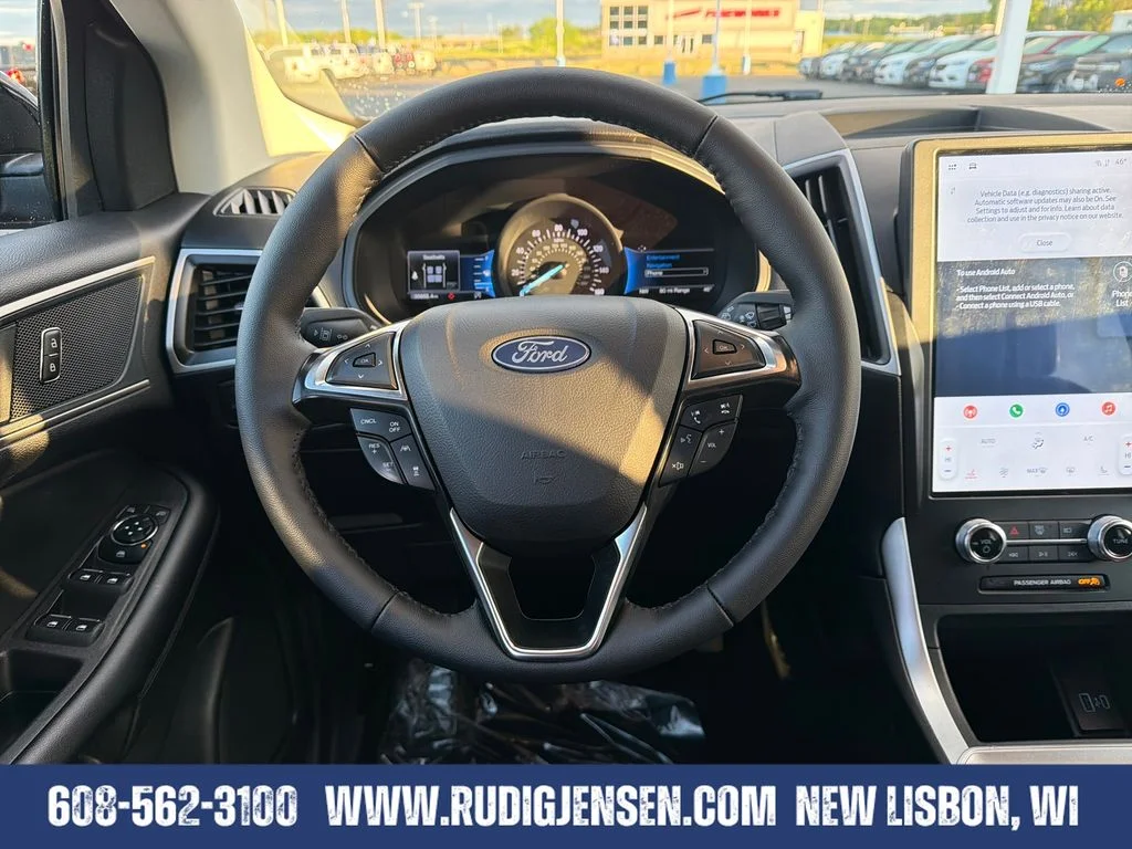 2024 Ford Edge SEL - Photo 16