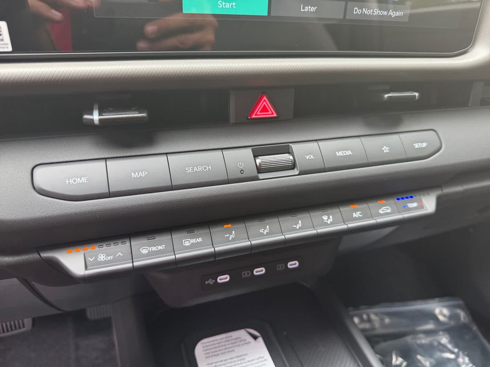 New 2027 PALE GRAY Kia S image 17