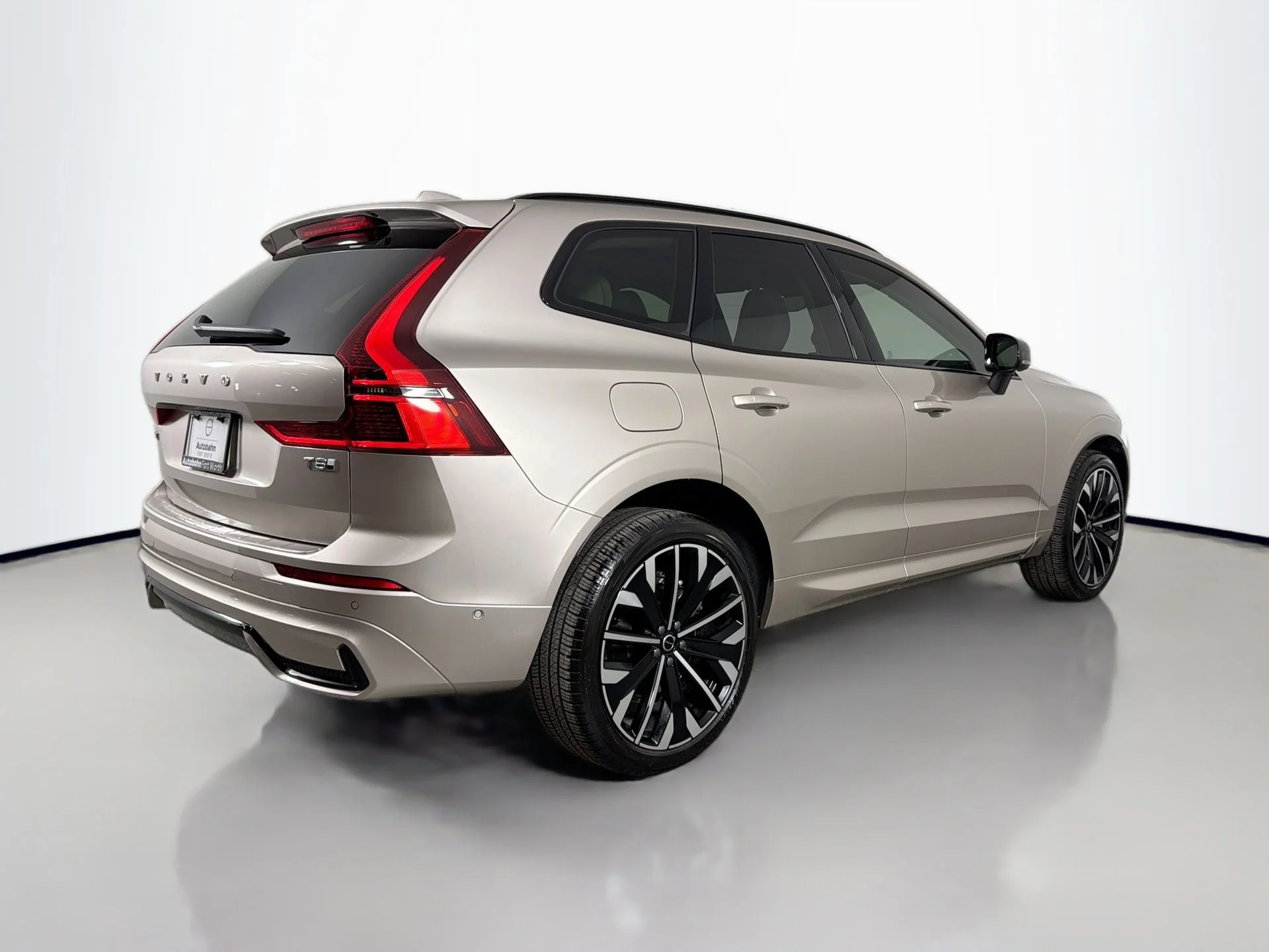 2026 Volvo XC60 Ultra - Photo 6