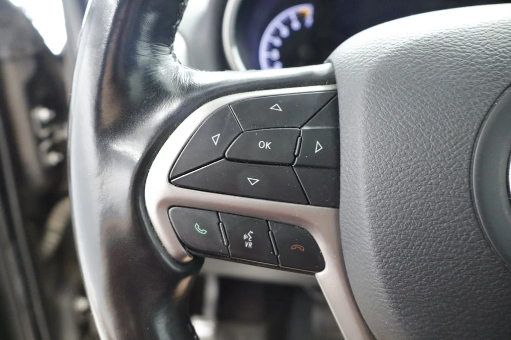 Certified Used 2020 Gray Jeep Limited image 33