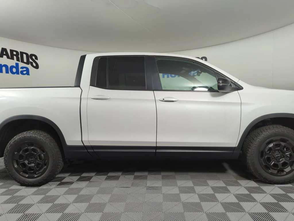 2025 Honda Ridgeline TrailSport - Photo 6