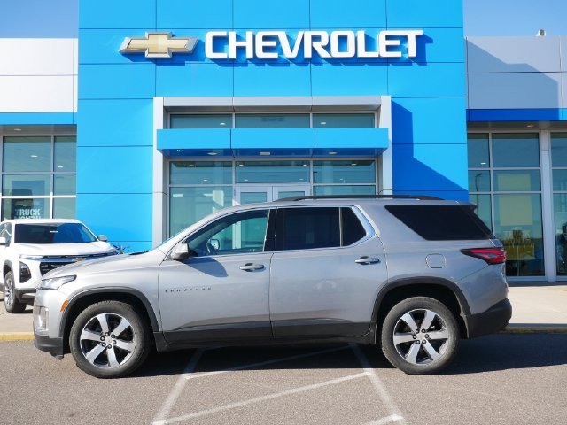 Used 2023 Chevrolet Traverse 3LT with VIN 1GNEVHKW4PJ322532 for sale in Roseville, Minnesota