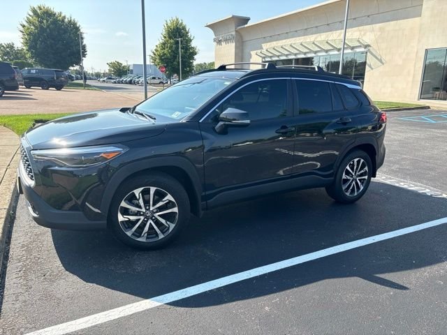 Used 2025 Black Toyota XLE image 1
