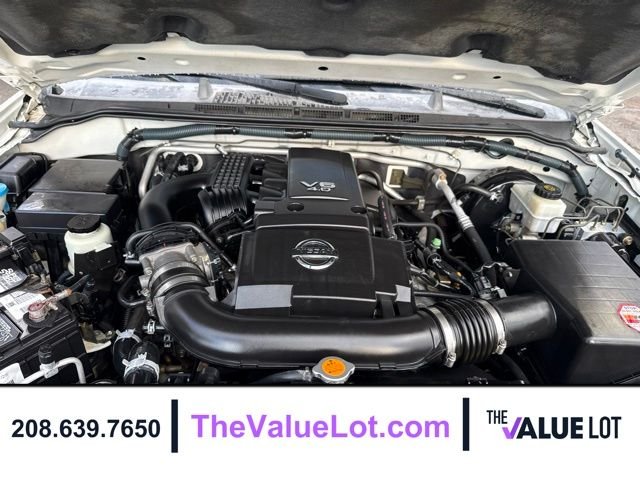 Used 2006 White Nissan SE image 10