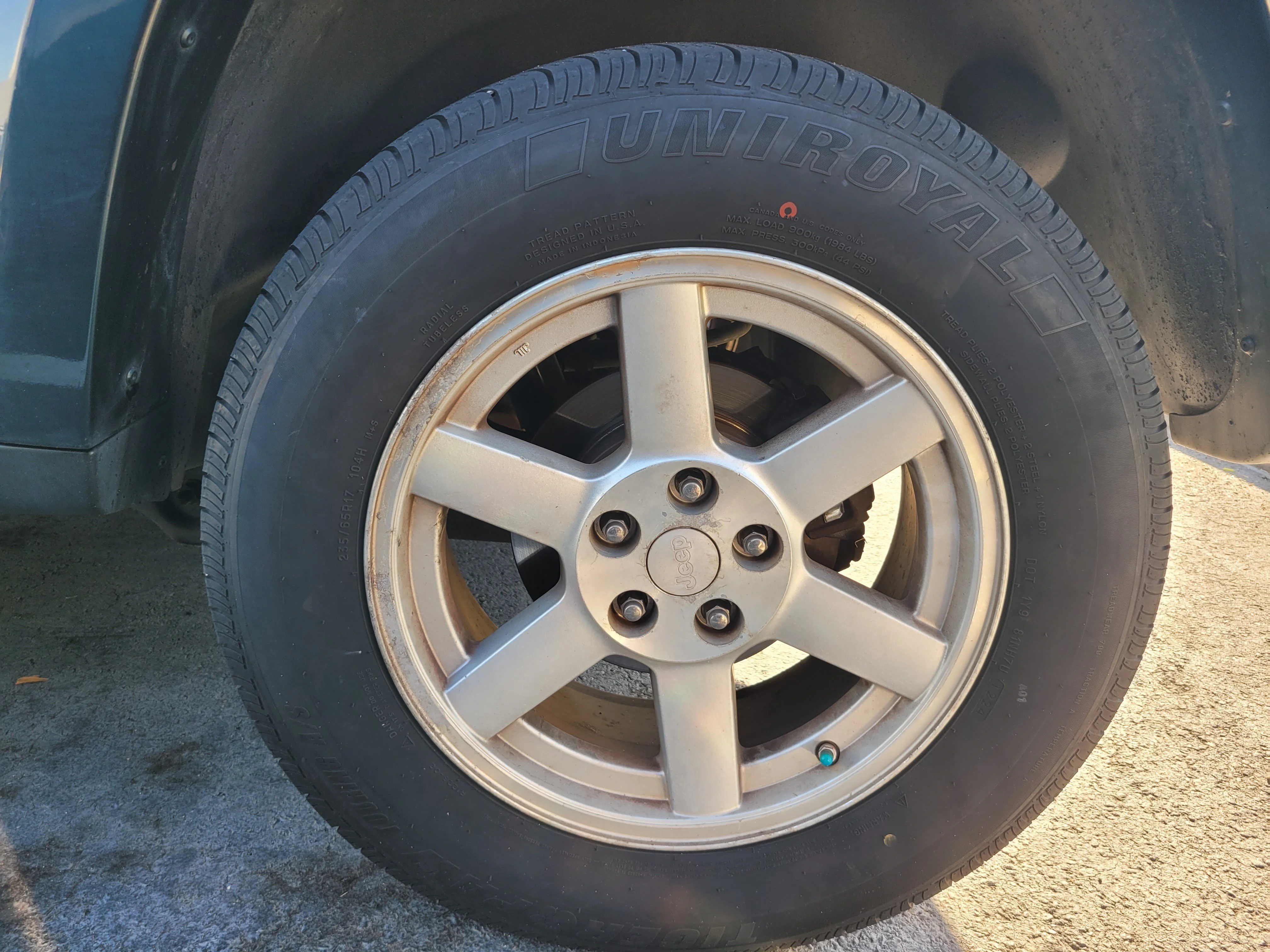 Used 2005  Jeep Limited image 7