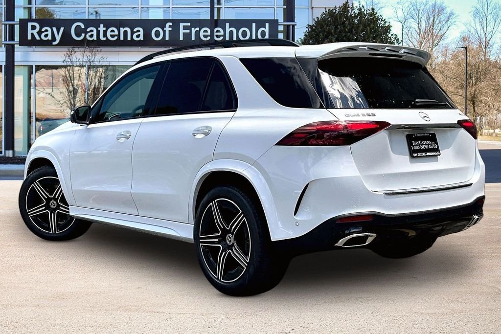 New 2026 MANUFAKTUR Moonlight White Metallic Mercedes-Benz GLE 350 image 3