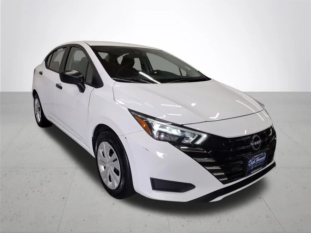 Used 2025 White Nissan 1.6 S image 4
