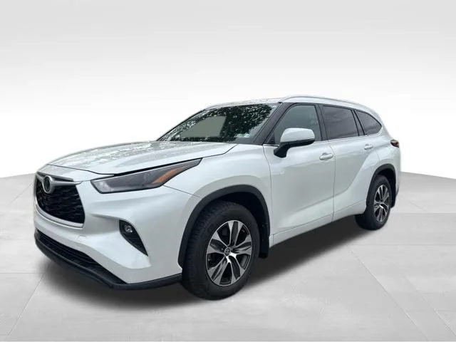 2022 Toyota Highlander XLE 4x4 V6's photo