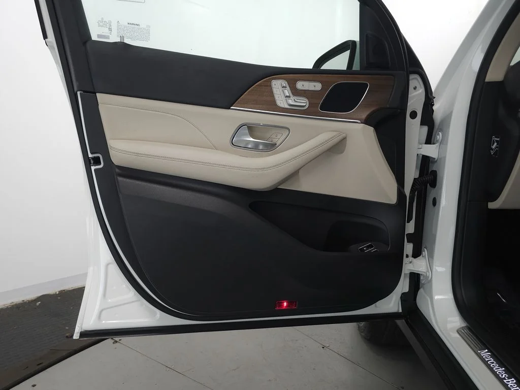 Used 2025 Polar White Mercedes-Benz GLE 450e image 5